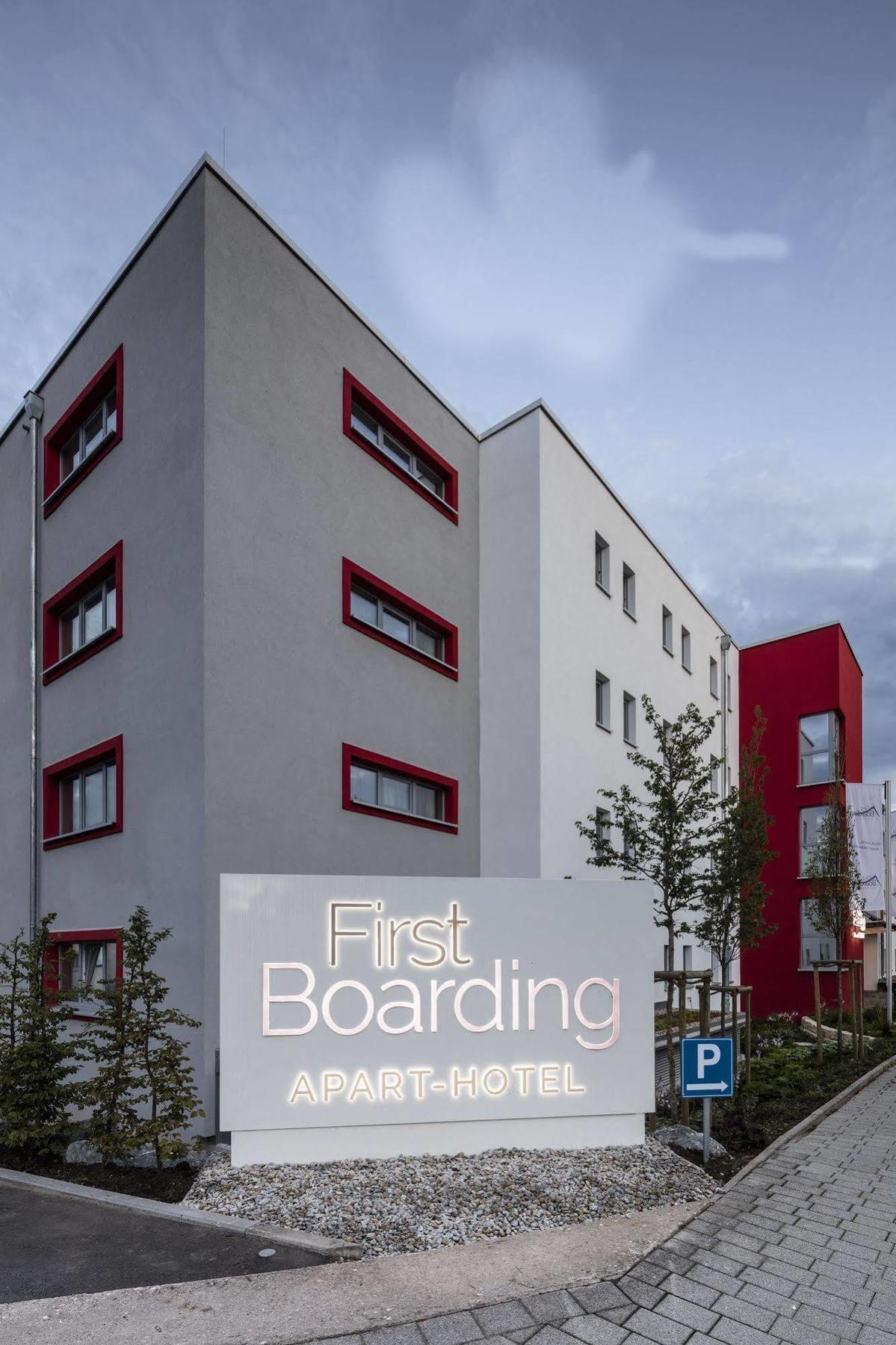 Apart-Hotel Firstboarding Bayreuth Exteriör bild